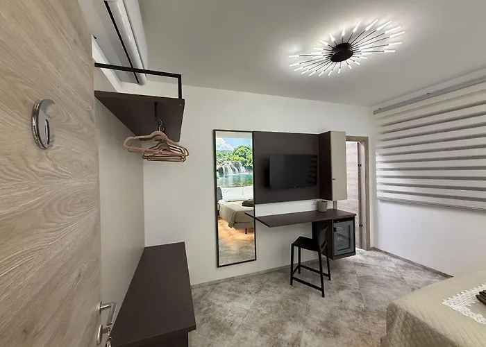 Executive Гостевой дом 3*