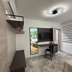 Executive בית הארחה 3*